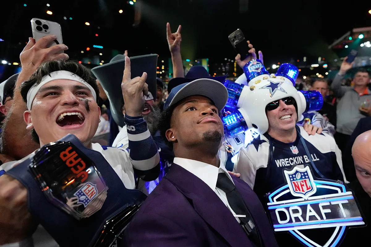 Cowboys dobram a defesa com escolhas de Caleb Downs e Malachi Lawrence