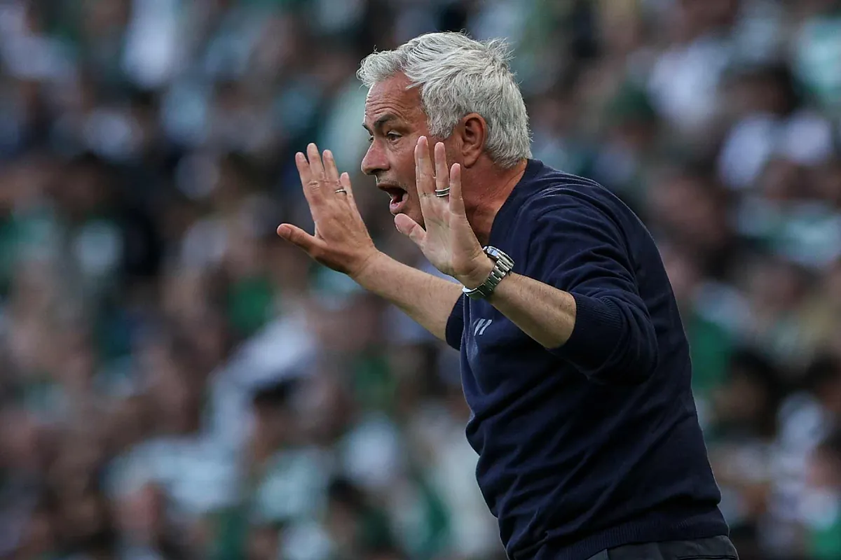 Mourinho no limbo enquanto espera pela chamada de emergência do Real Madrid
