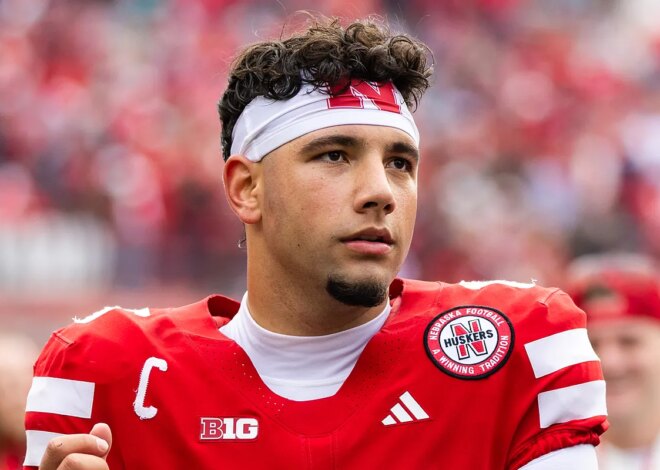 O peso de Dylan Raiola o coloca ainda mais atrás de Patrick Mahomes e dispara o alarme em Oregon