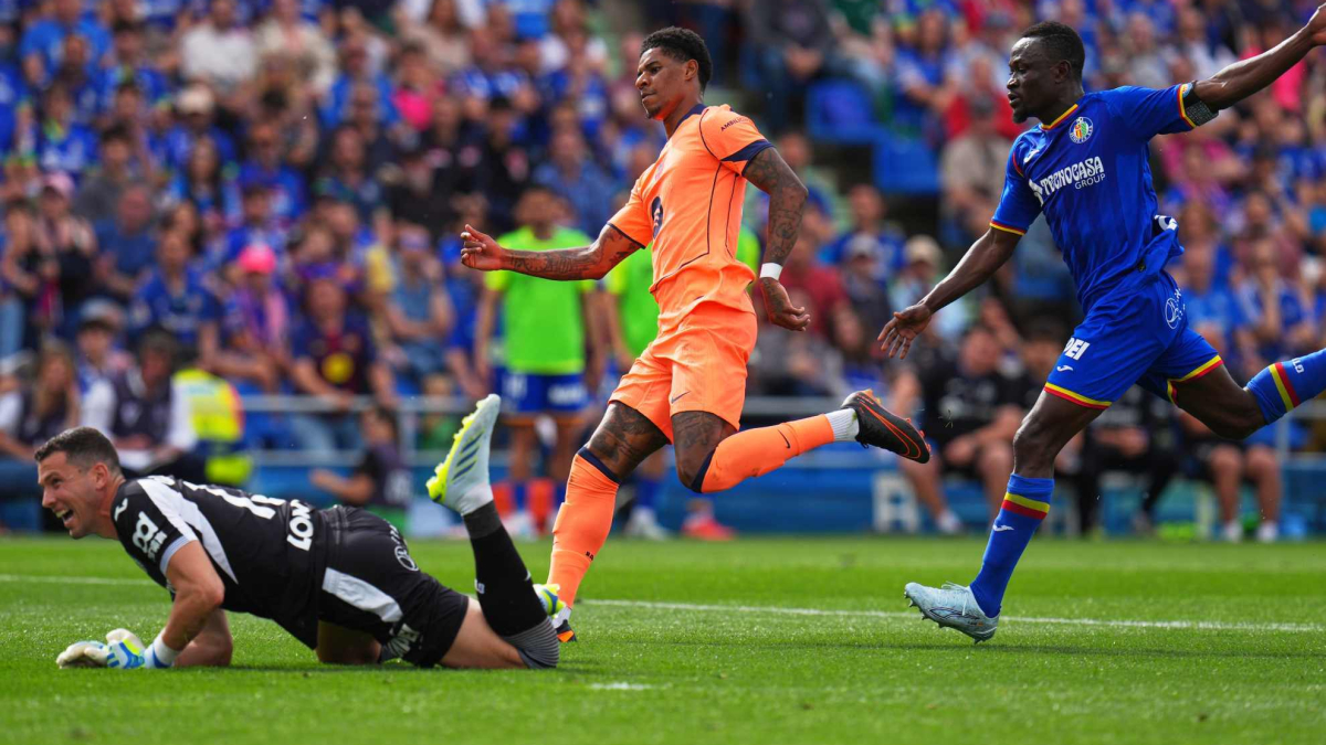 Os gols de Rashford mandam mensagem para Flick: ele quer ficar no Barcelona