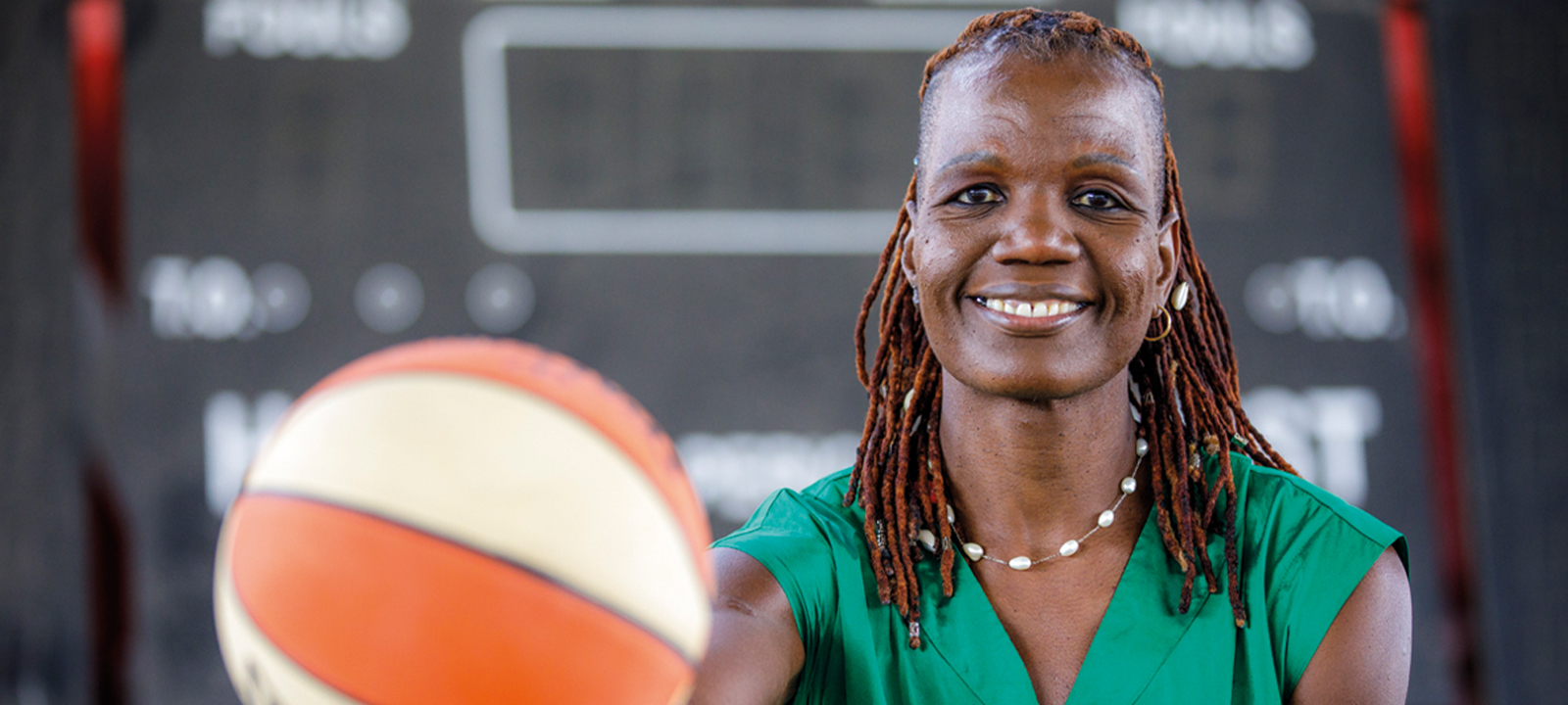 PR felicita Clarisse Machanguana pela entrada no Fiba Hall of Fame  
