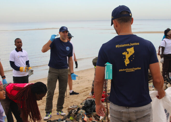 EUMAM MOZ participa em ação de limpeza da praia da Costa do Sol em Maputo