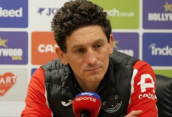 “Quero que aproveitemos” – Keith Andrews, técnico do Brentford, ao terminar a temporada com força (Vídeo)