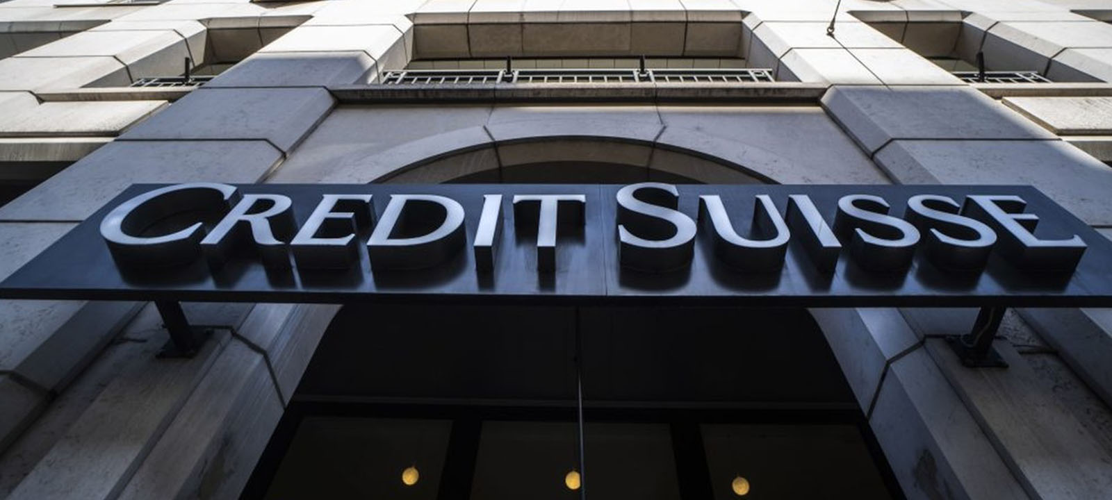 Justiça suíça iliba ex-funcionário do Credit Suisse no caso “tuna bond”
