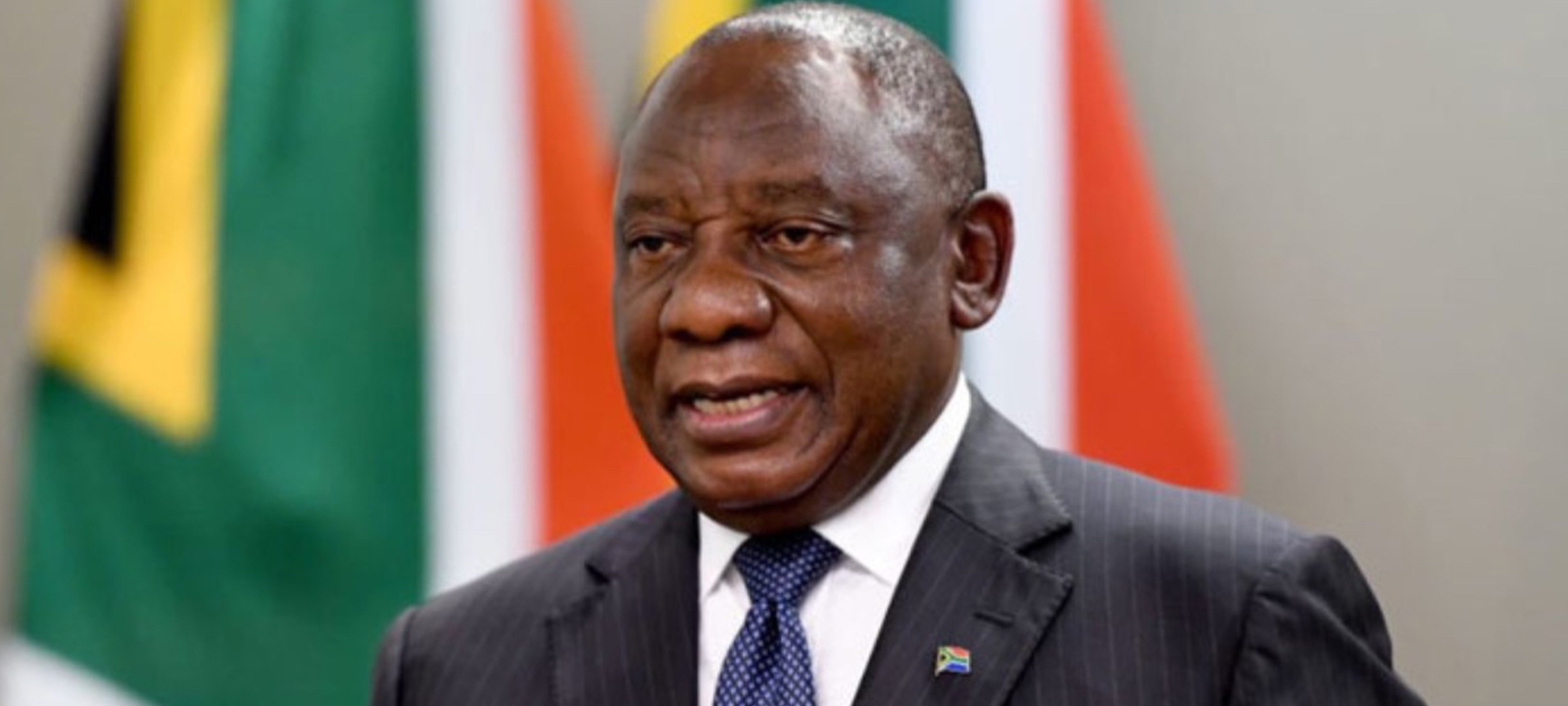 Oposição aumenta pressão para afastar Ramaphosa do poder