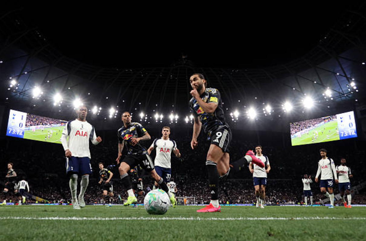 Tottenham 1-1 Leeds United: Tel vai de herói a zero para anfitriões ameaçados de rebaixamento