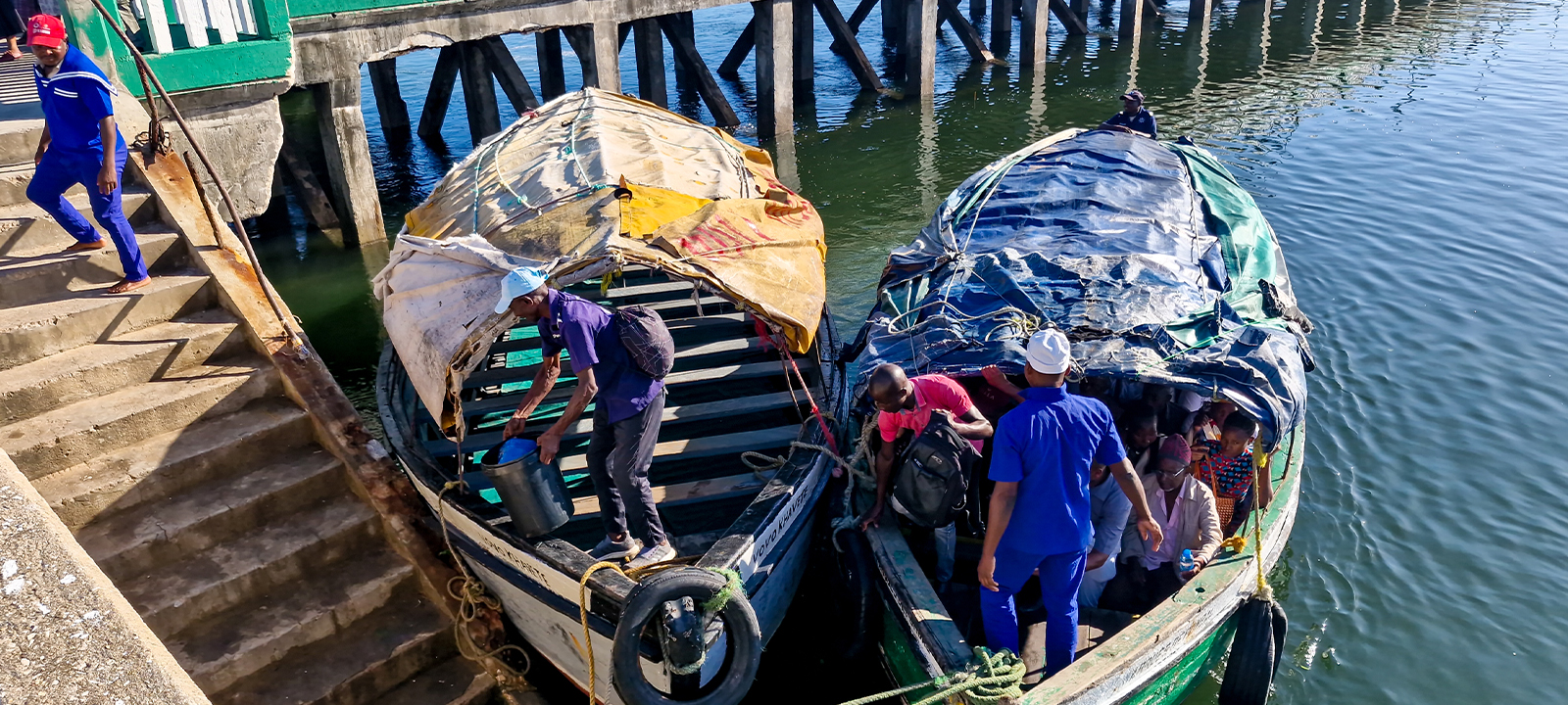 Bidões proibidos complicam abastecimento no transporte marítimo em Inhambane – O País