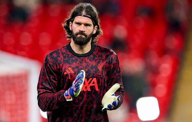 Juventus intensifica esforços para contratar Alisson Becker