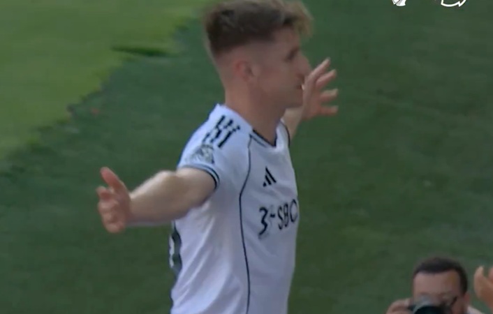 Vários gols excelentes decoram a última rodada da Premier League em 2025-26