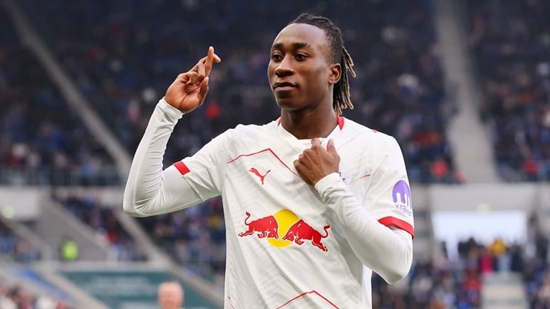Diomande lidera lista de transferências do Liverpool