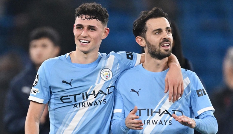 O técnico do Manchester City, Pep Guardiola, compara Phil Foden e Bernardo Silva (vídeo)