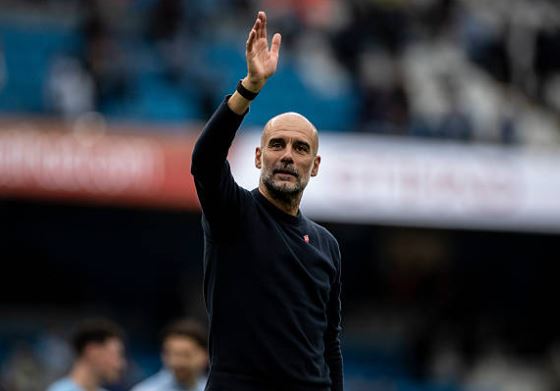 “Vamos, seus Ferros!” – Guardiola, técnico do Mancehster City, enquanto o West Ham se prepara para o confronto com o Arsenal (vídeo)