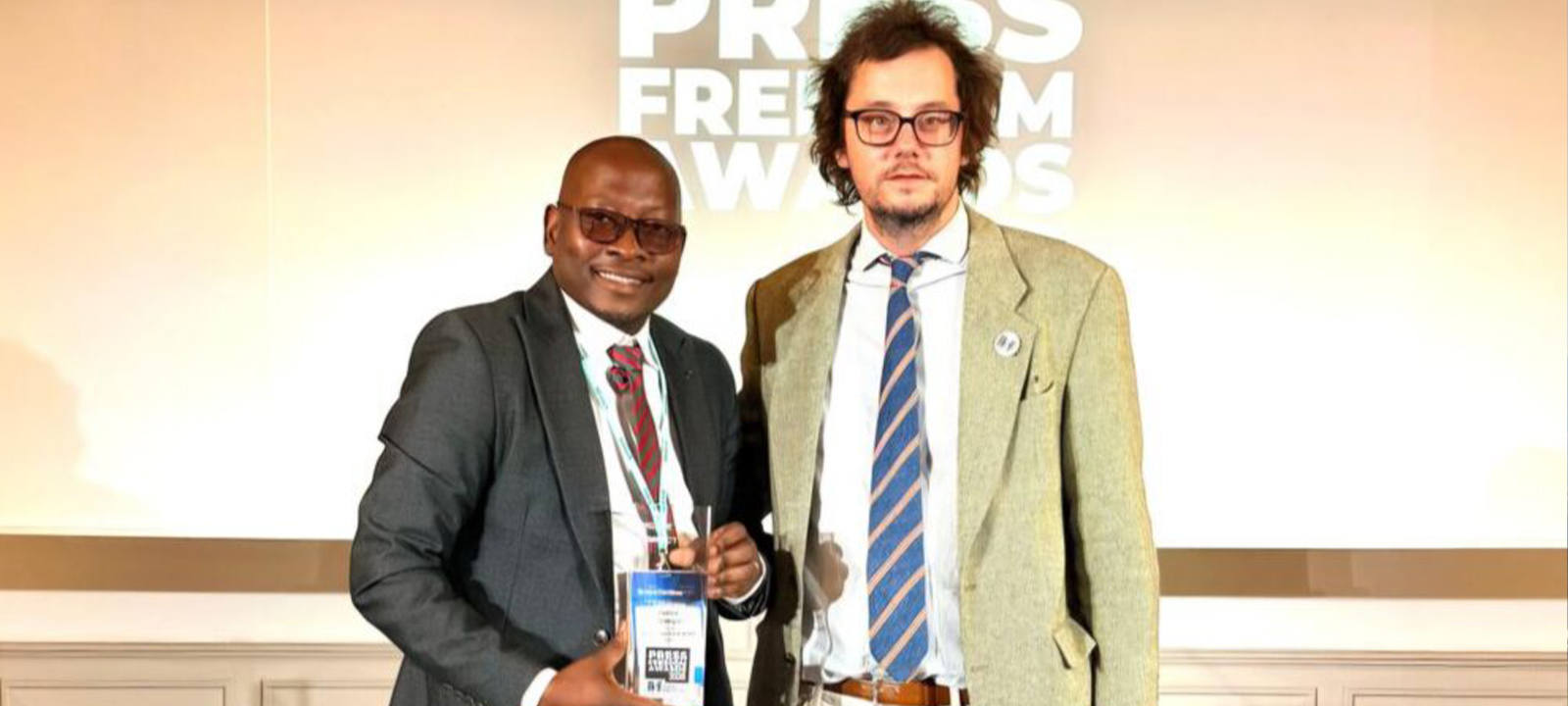 SNJ felicita Carlitos Cadangue pela conquista do Prémio de Liberdade de Imprensa 2026