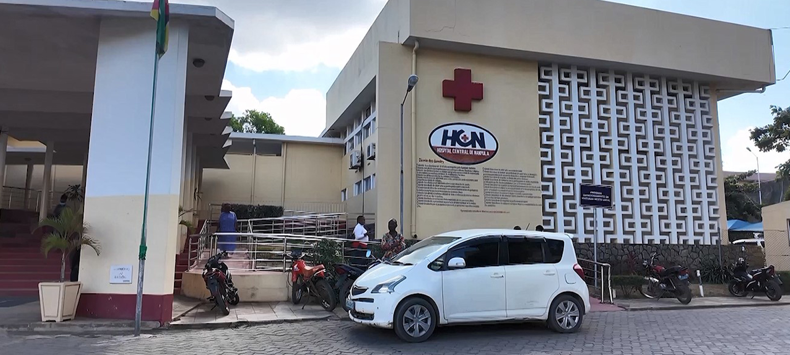 Saída de oito médicos especialistas no HCN gera polémica sobre idade de reforma – O País