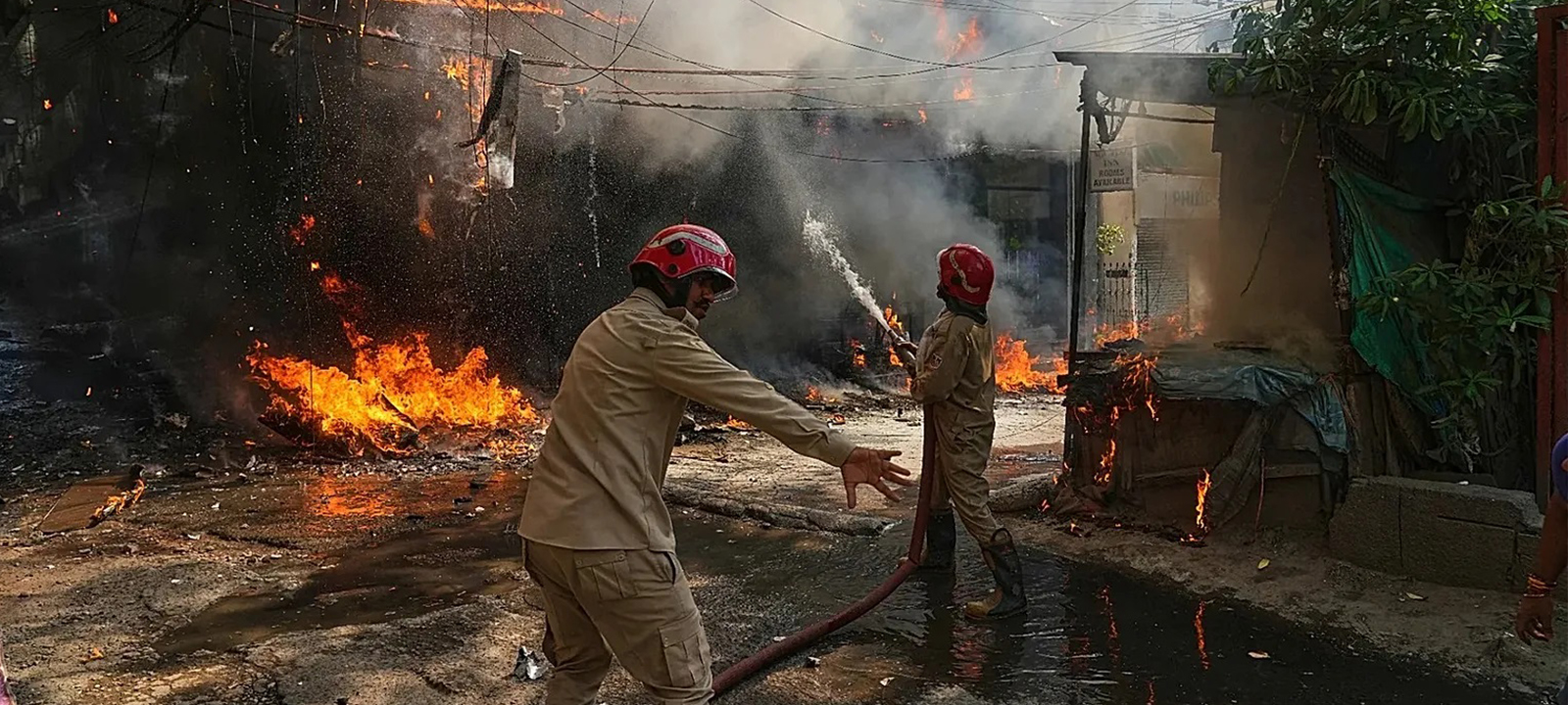 Dois moçambicanos entre as vítimas mortais de incêndio em hotel de Nova Deli