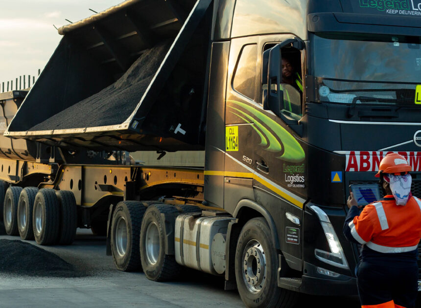 Porto de Maputo reforça capacidade com nova infra-estrutura de armazenagem de minérios – O País