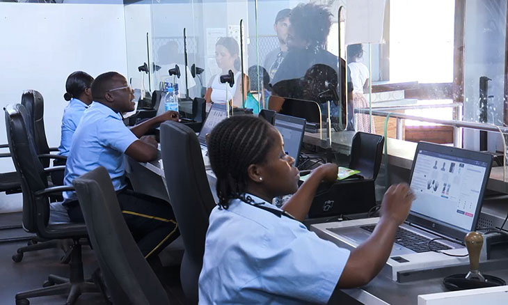 Mais 169 moçambicanos regressam ao País após ataques xenófobos na África do Sul – O País