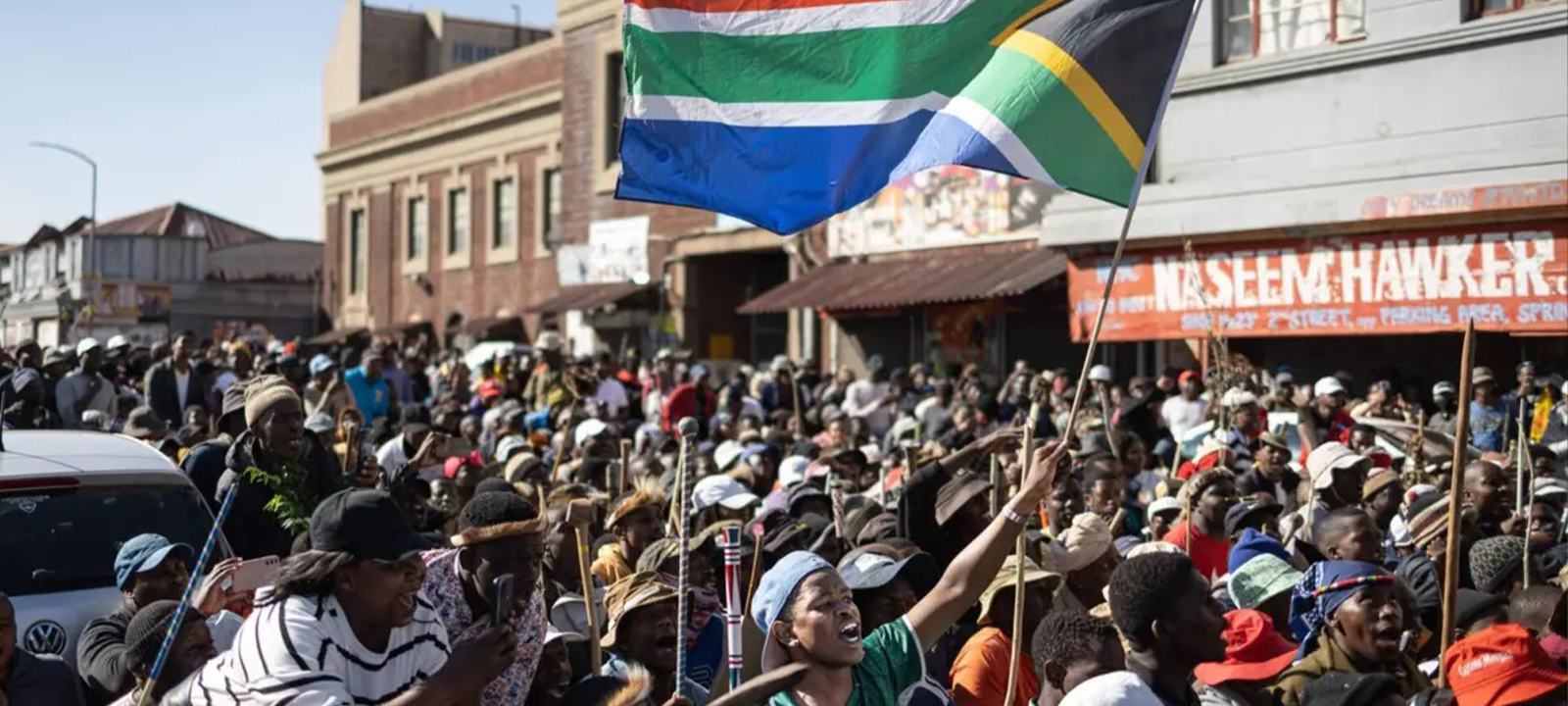 Centenas marcham contra a imigração ilegal na África do Sul – O País