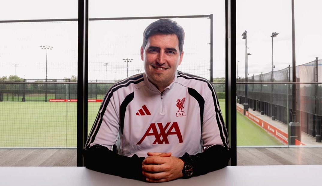 “É um grande privilégio e responsabilidade” – Andoni Iraola, novo técnico do Liverpool (Vídeo)