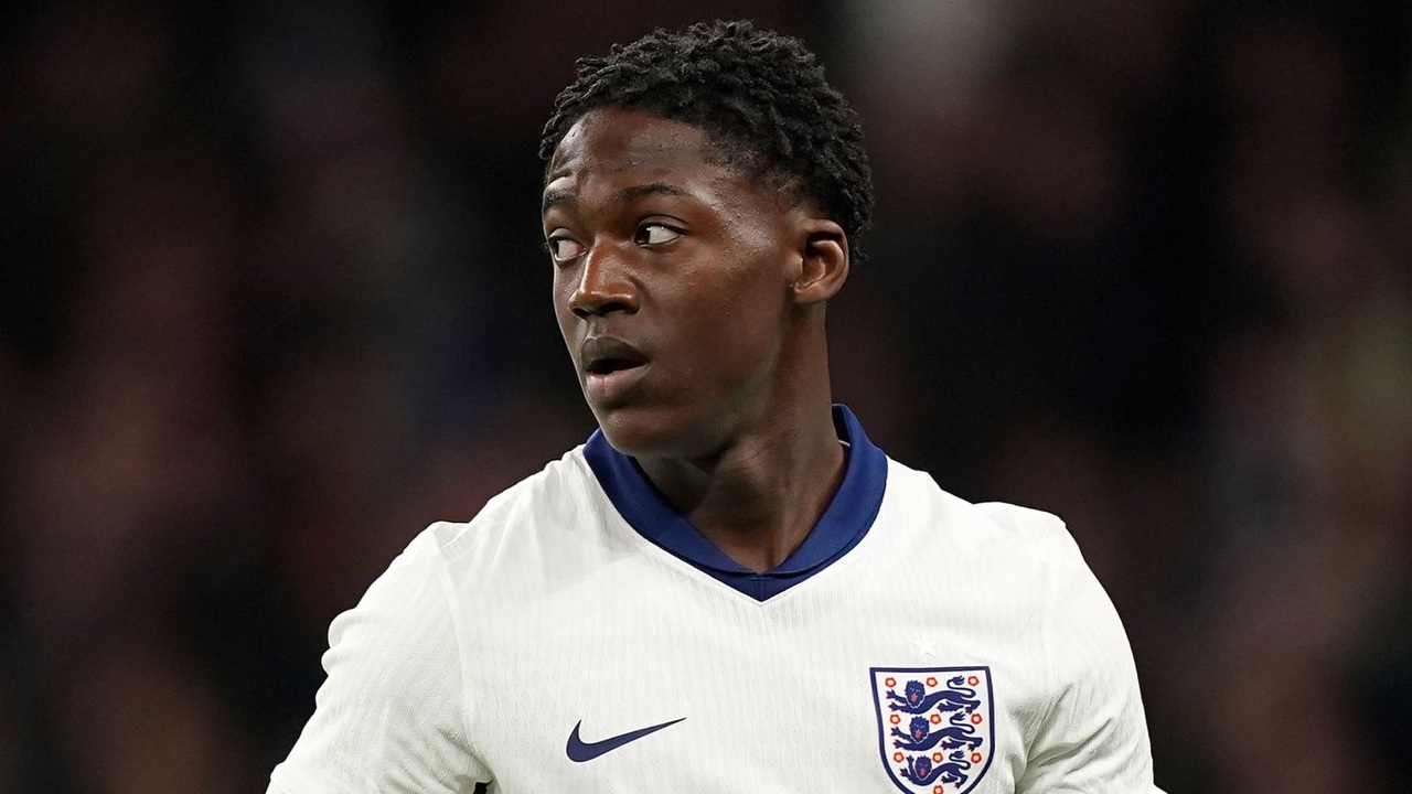“100%” – O meio-campista do Manchester United Kobbie Mainoo acredita que a Inglaterra vencerá a Copa do Mundo (vídeo)