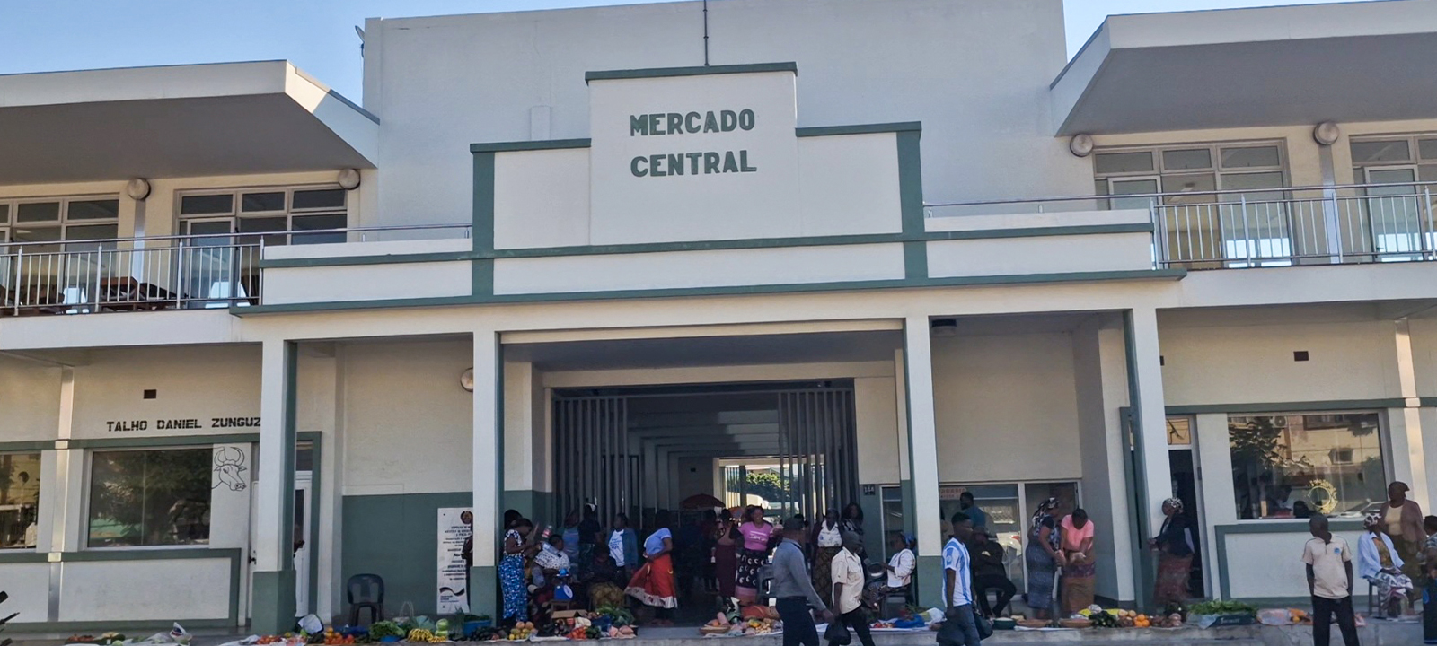 Comércio informal gera revolta no mercado central de Inhambane – O País