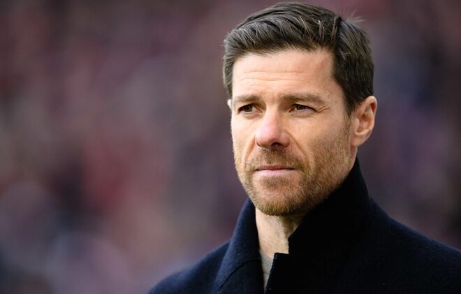 “É tudo uma questão de timing” – o técnico do Chelsea, Xabi Alonso, sobre a perda do emprego no Liverpool (Vídeo)