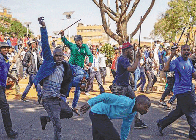 ÁFRICA DO SUL: Mais de 900 detenções em protestos de xenofobia – Jornal Domingo