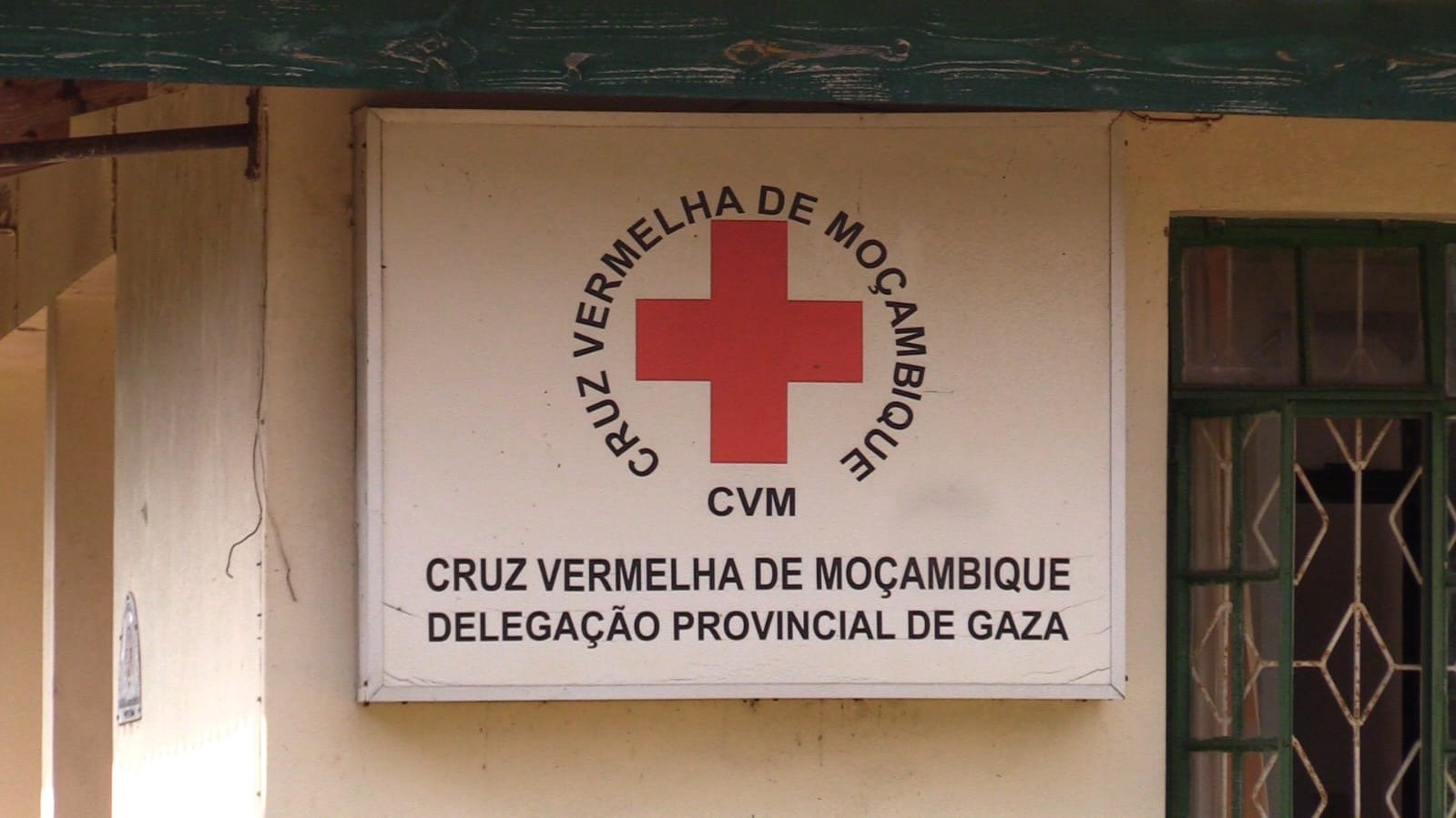 Voluntários da cruz vermelha ameaçam encerrar portas da delegação em Xai-Xai por subsídios em atraso – O País
