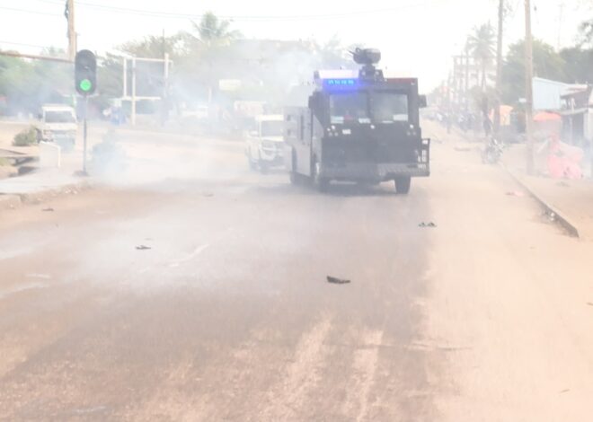 Polícia usa gás lacrimogéneo para impedir marcha da ANAMOLA em Quelimane – O País