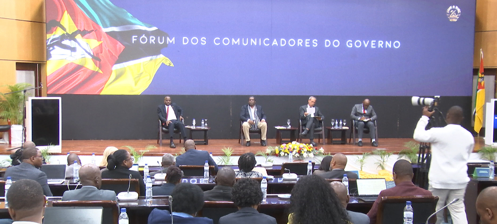 Comunicadores contra manipulação da opinião pelo Governo – O País