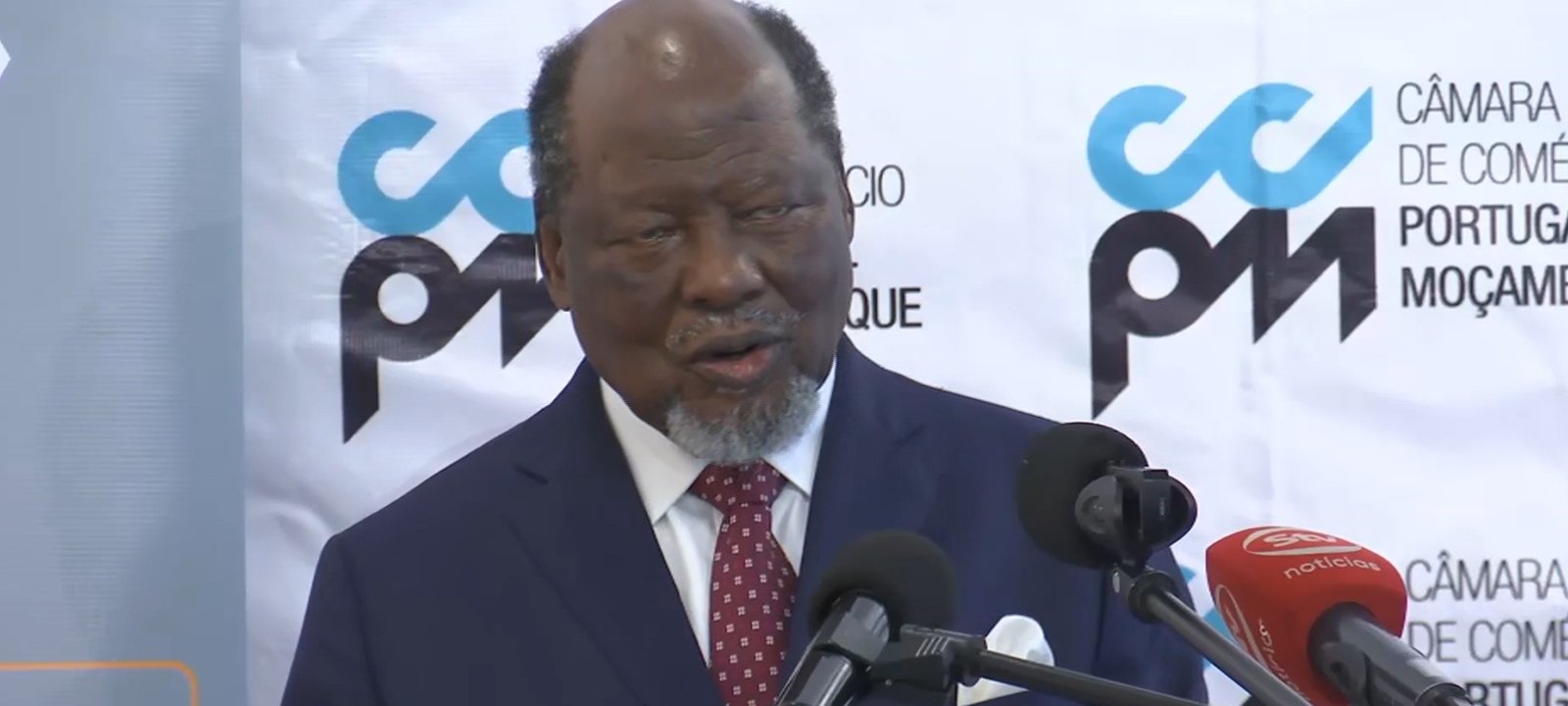 Chissano destaca educação, cultura e conhecimento como motores de transformação – O País