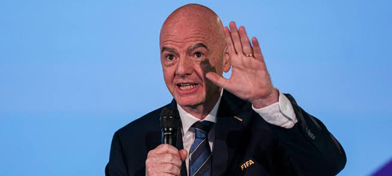 Bombástico email interno coloca Infantino em xeque na FIFA – O País