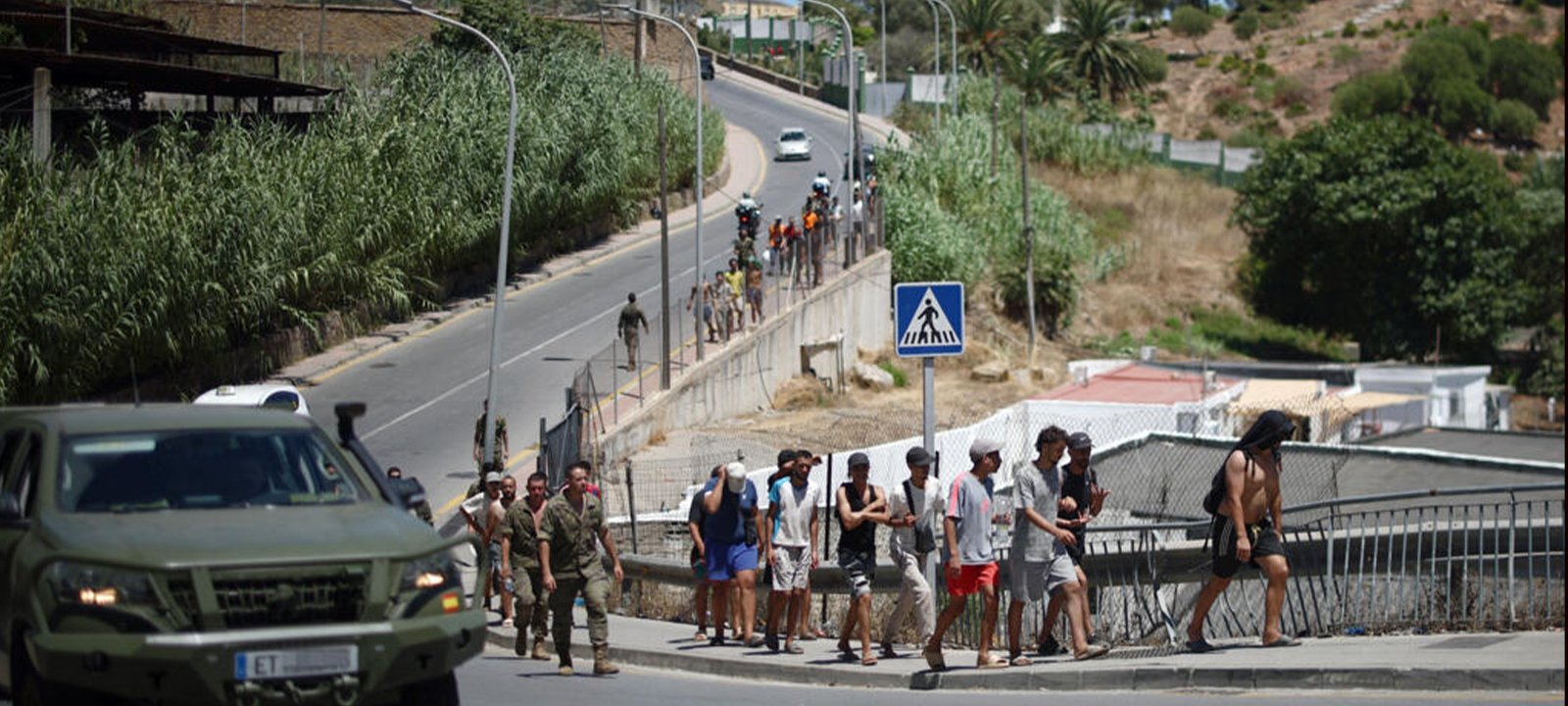 Centenas de migrantes interceptados perto da fronteira de Marrocos com Ceuta – O País