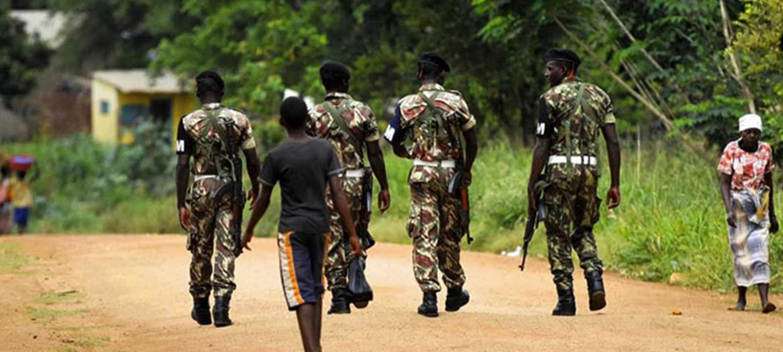 Mais de 400 crianças recrutadas por grupos armados em Moçambique em 2024 – O País