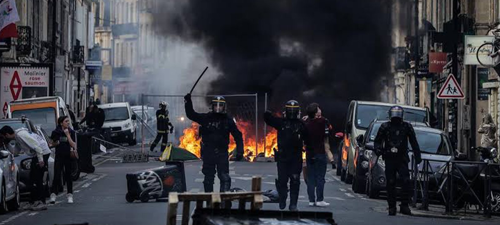 Protestos contra custo de vida deixam rasto de violência em França – O País
