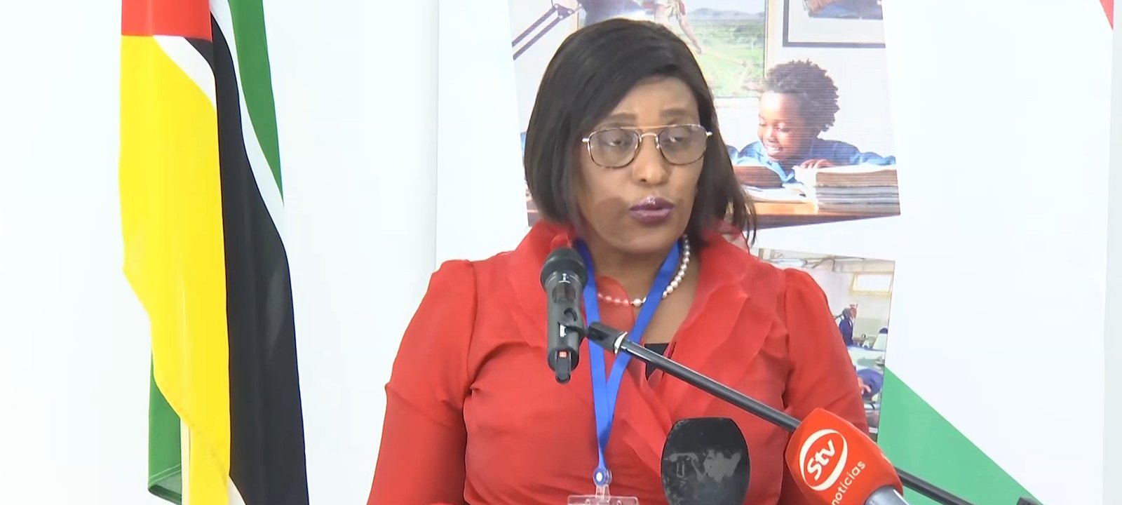 Ministra da educação diz que professores gerem mal o salário – O País