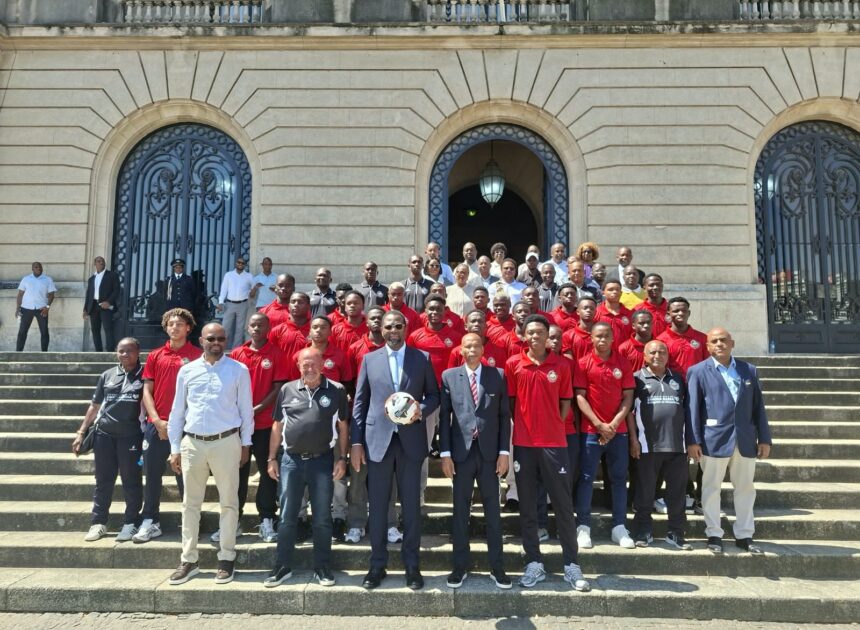 RUMO AO MUNDIAL FIFA SUB-17: Manhique encoraja “Mambinhas”a representar o país com orgulho – Jornal Domingo