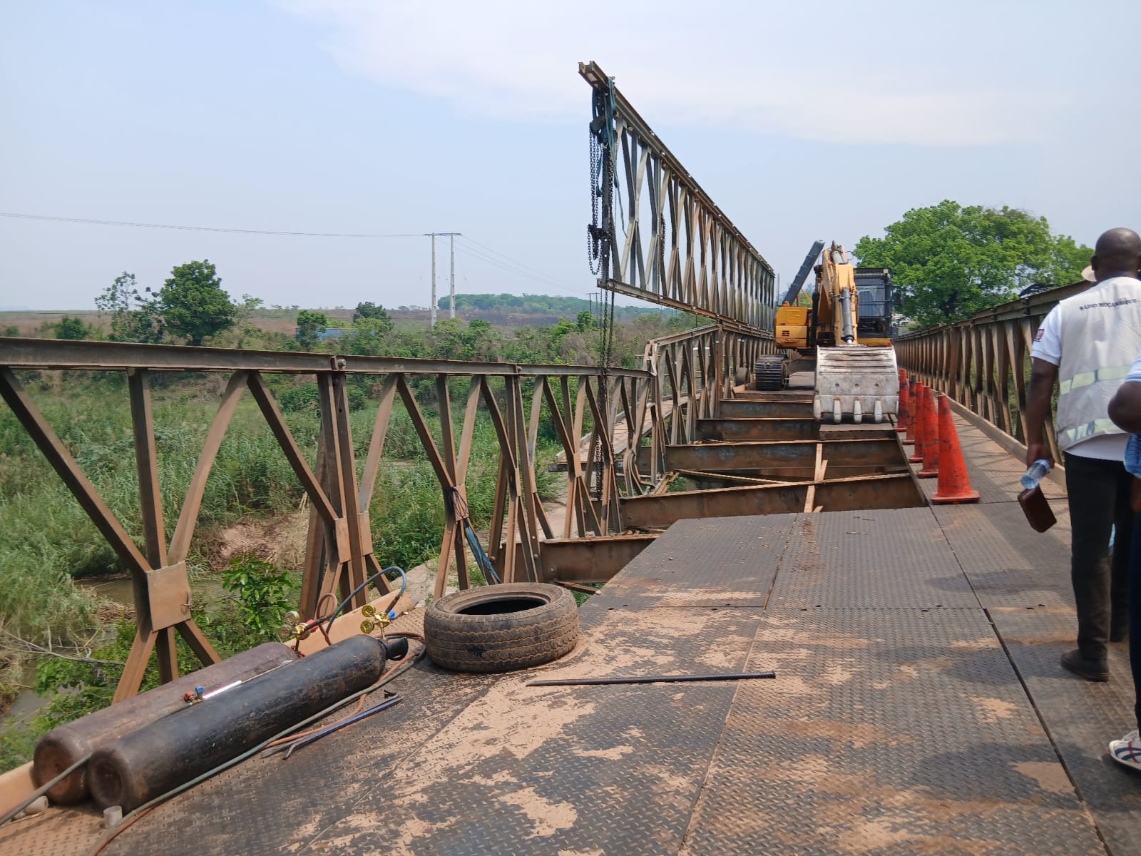 Ponte sobre o rio Revuè poderá ser reaberta na segunda-feira – Jornal Domingo